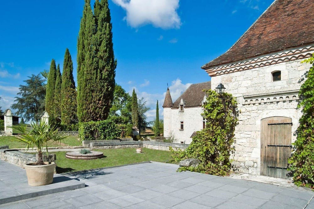 Photo of Outdoor in Saint-Caprais-de-Lerm