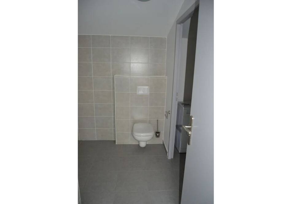 Photo of Bathroom in Messanges