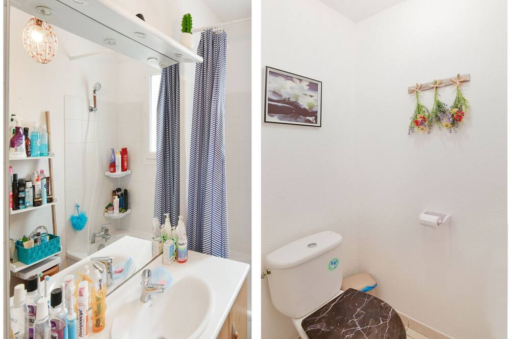 Photo of Bathroom in Saint-Medard-de-Guizieres