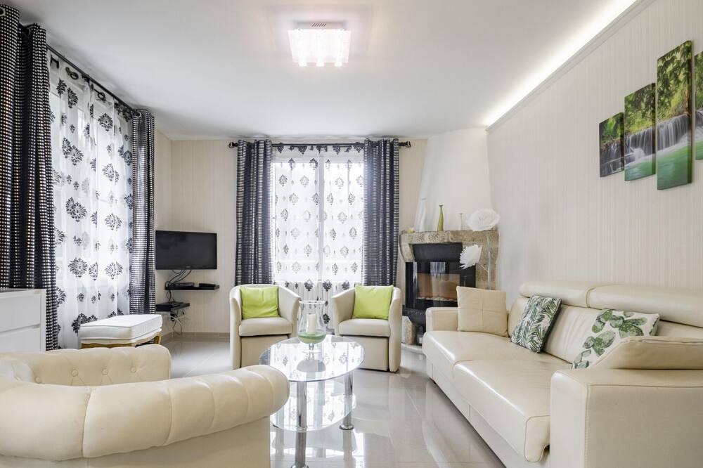 Photo of Livingroom in Tulle