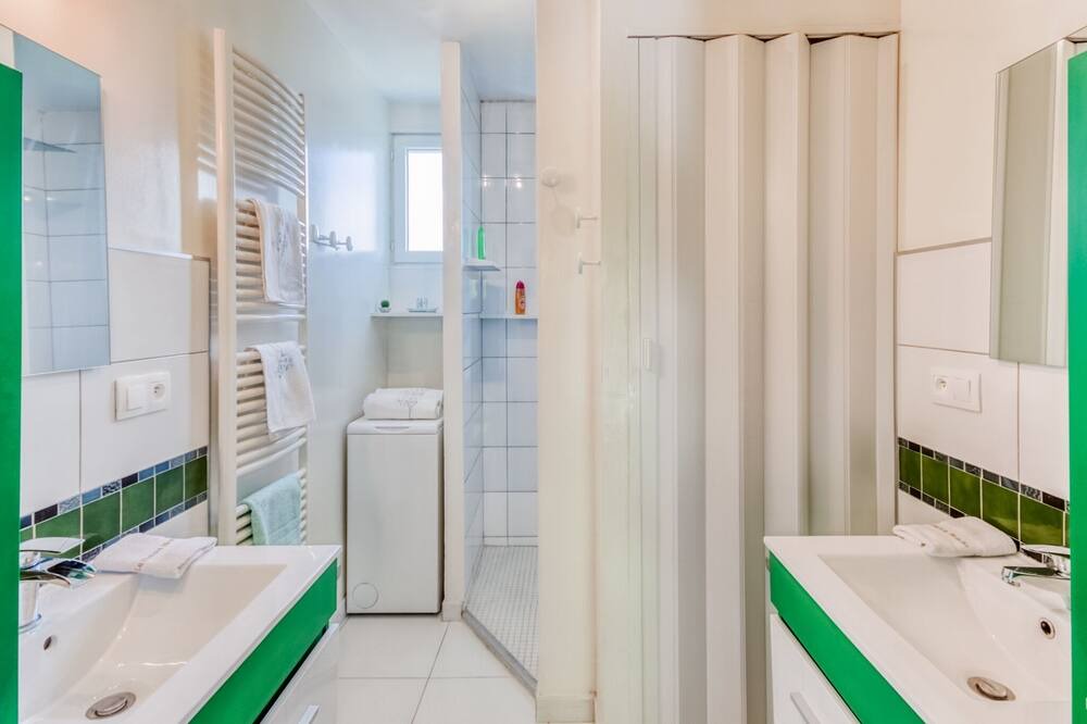 Photo of Bathroom in Tulle