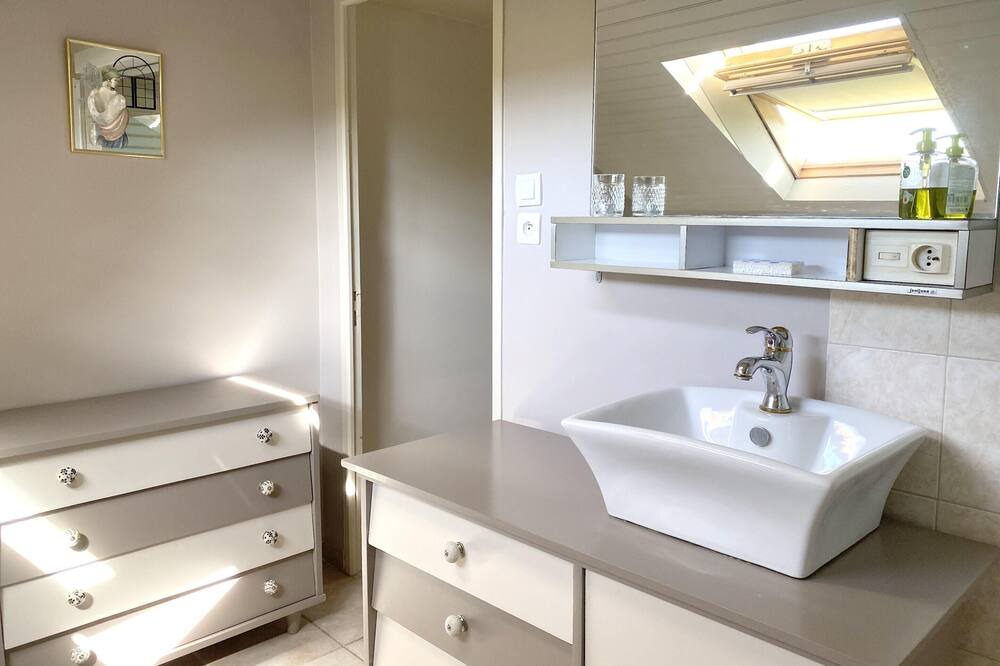 Photo of Bathroom in Ladignac le Long