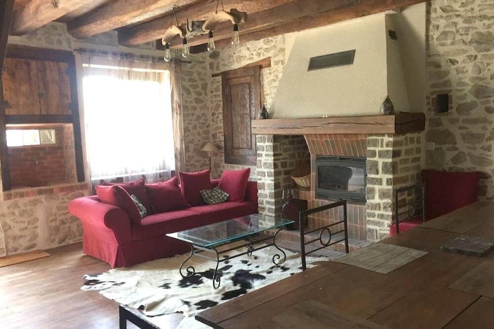 Photo of Livingroom in Ladignac le Long