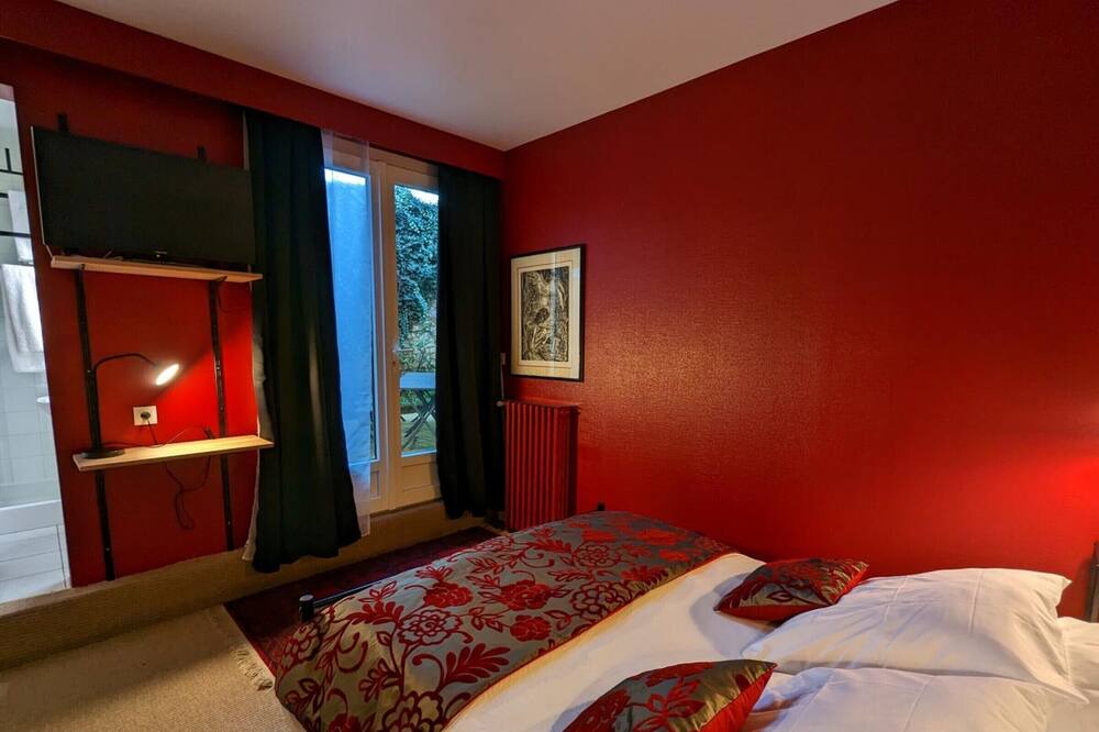 Photo of Bedroom in La Rochefoucauld