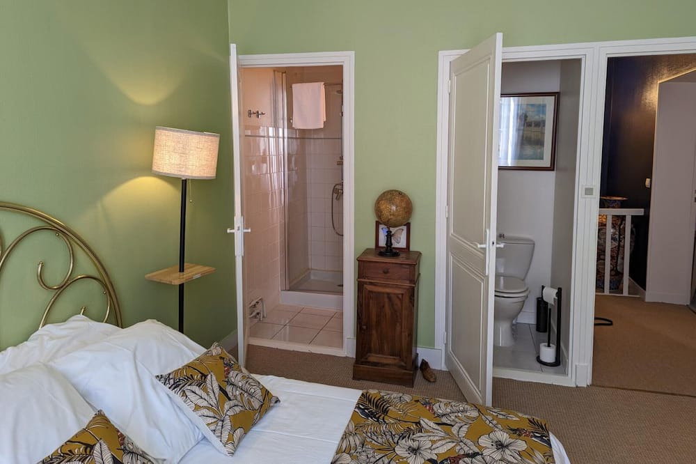 Photo of Bedroom in La Rochefoucauld