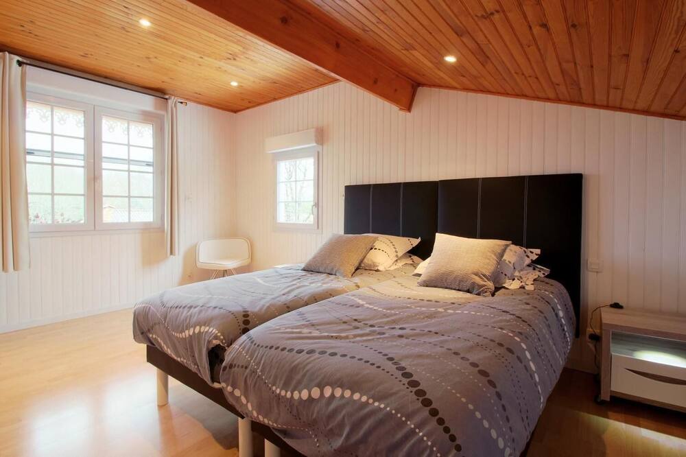 Photo of Bedroom in Le Pian-Medoc