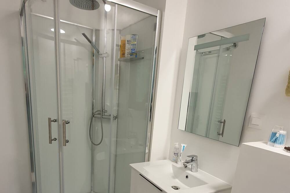 Photo of Bathroom in Perigueux