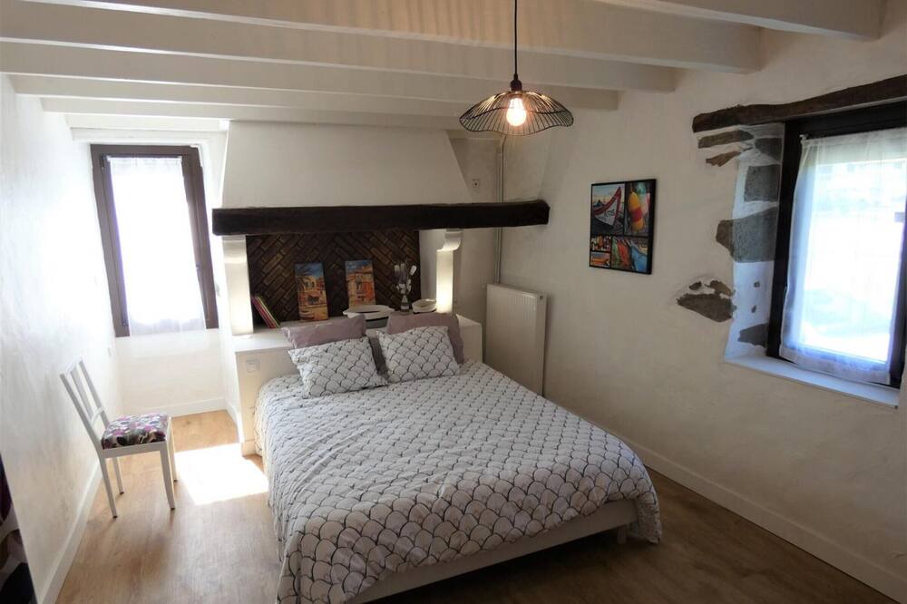 Photo of Bedroom in Saint-Lon-les-Mines