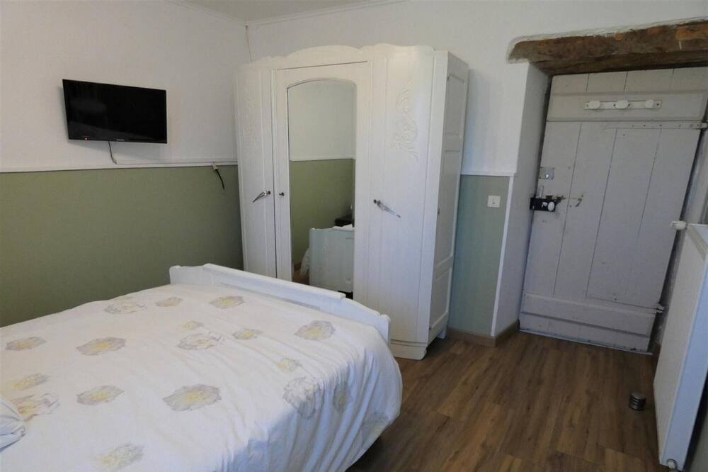 Photo of Bedroom in Saint-Lon-les-Mines