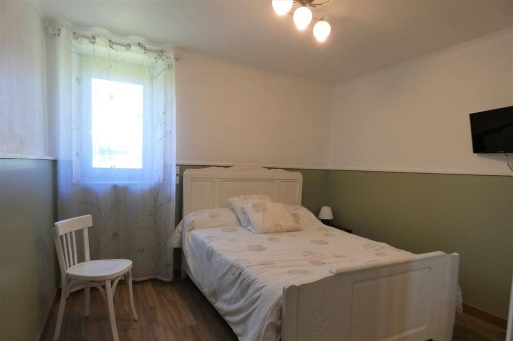 Photo of Bedroom in Saint-Lon-les-Mines