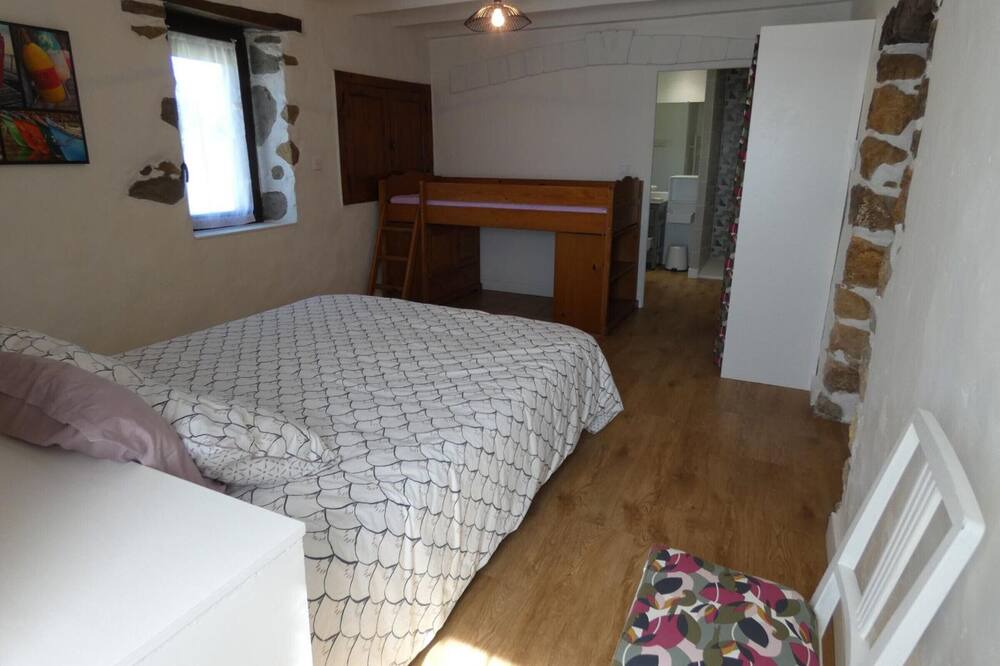 Photo of Bedroom in Saint-Lon-les-Mines