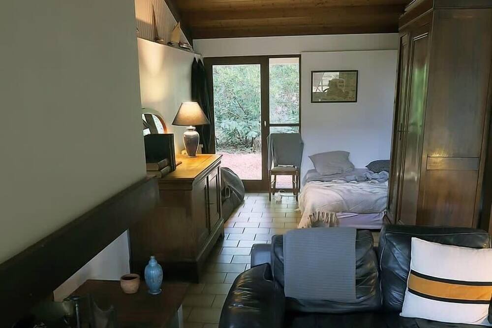 Photo of Bedroom in Lanton