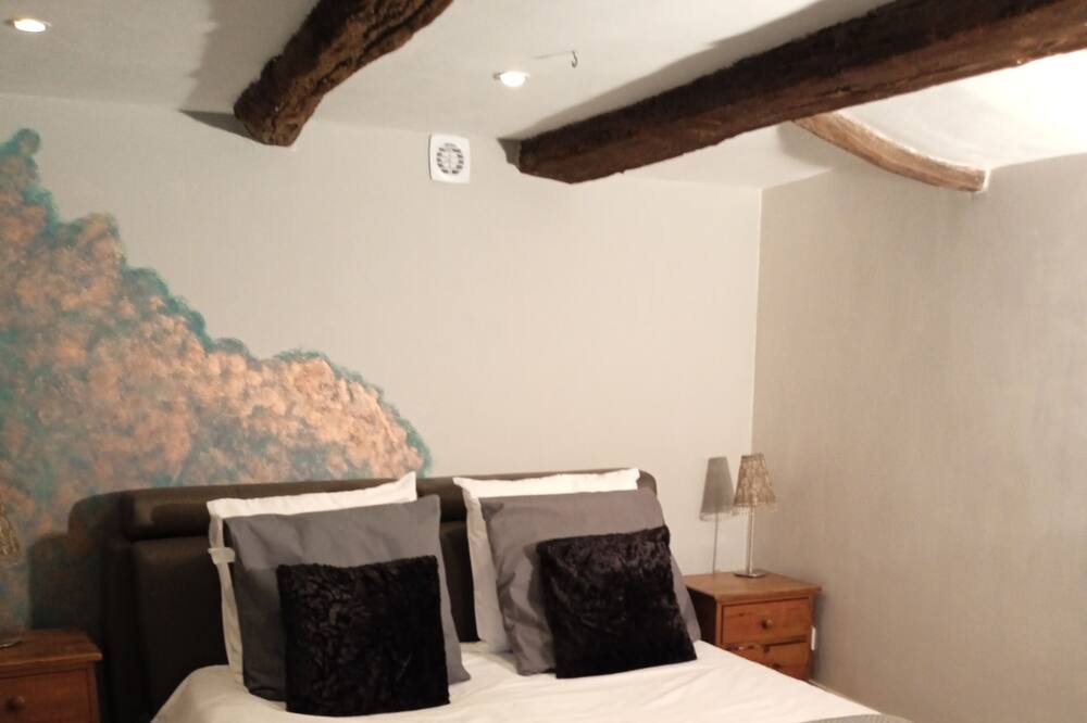 Photo of Bedroom in Bourdeilles