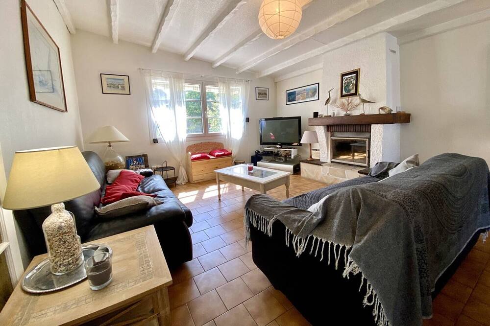 Photo of Livingroom in Domino