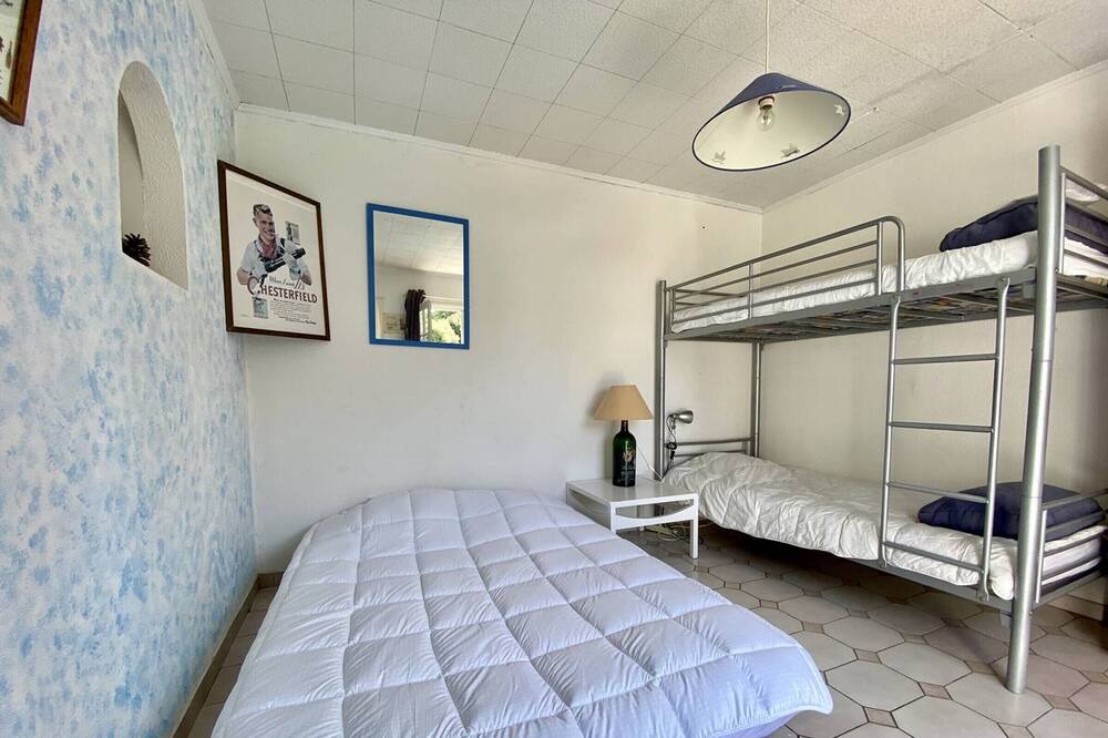 Photo of Bedroom in Domino