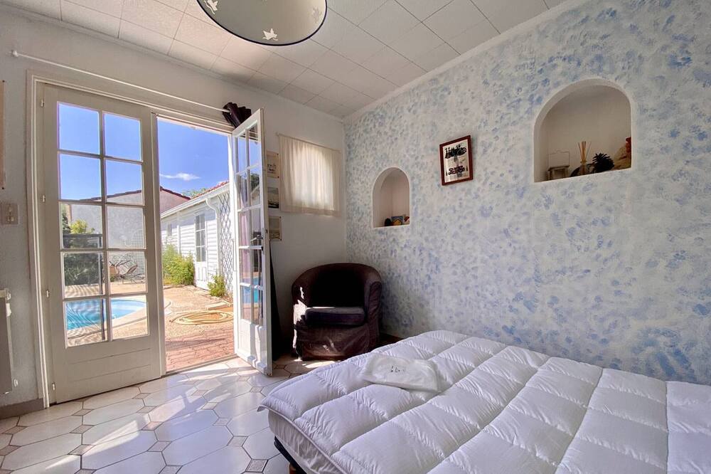 Photo of Bedroom in Domino
