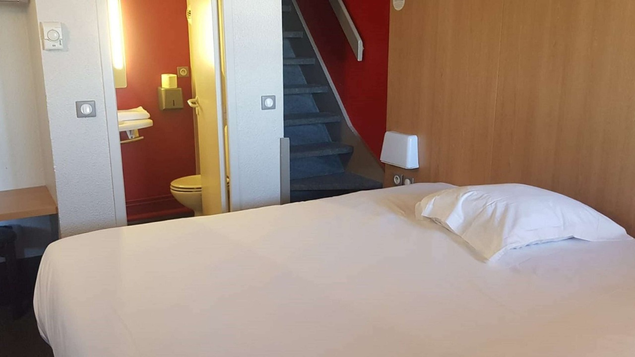 Photo of Bedroom in Chasseneuil-du-Poitou