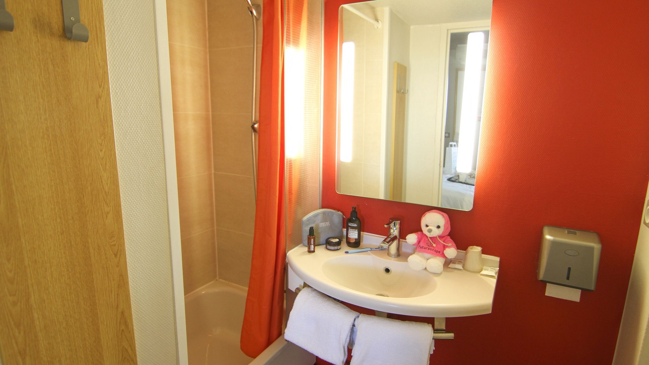 Photo of Bathroom in Chasseneuil-du-Poitou
