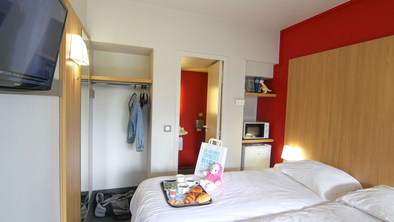 Photo of Bedroom in Chasseneuil-du-Poitou