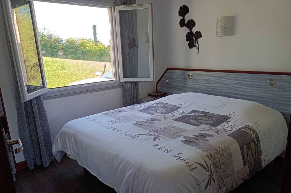 Photo of Bedroom in Souraide