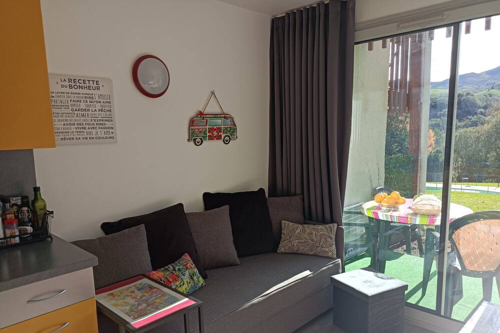 Photo of Livingroom in Souraide