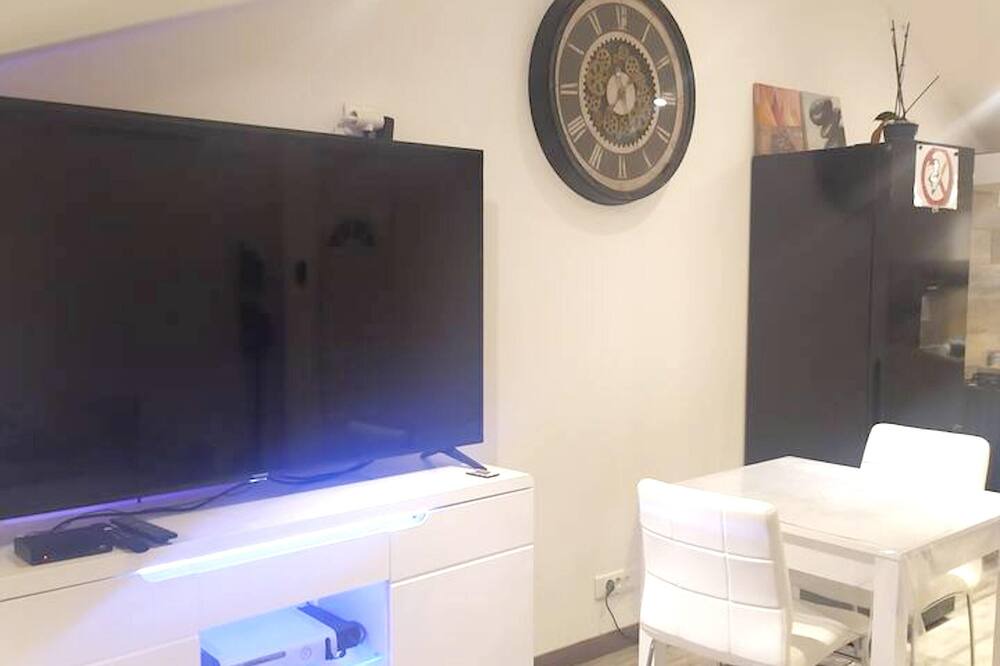 Photo of Livingroom in Aiguillon