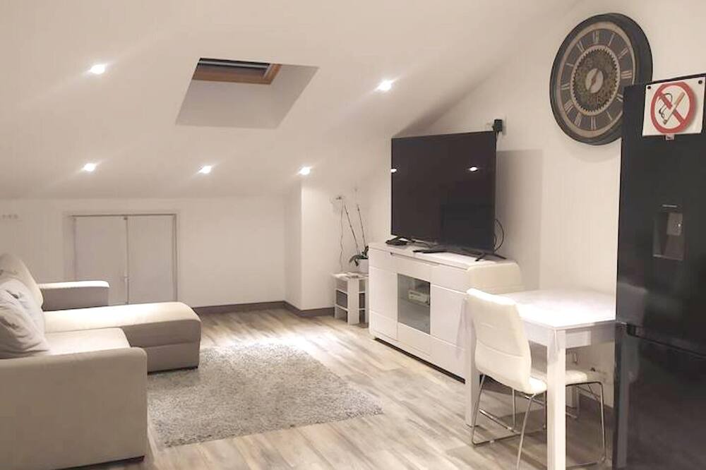 Photo of Livingroom in Aiguillon