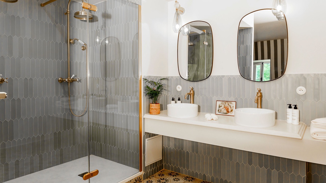 Photo of Bathroom in Leognan