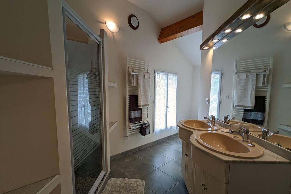 Photo of Kitchen in Montmoreau-Saint-Cybard