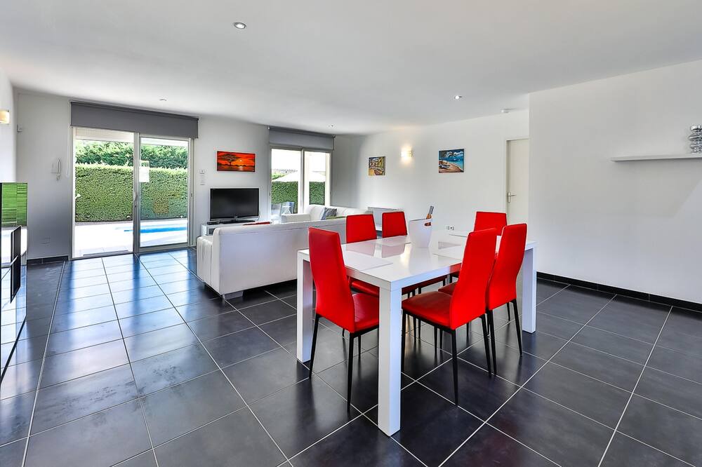 Photo of Livingroom in Cairanne