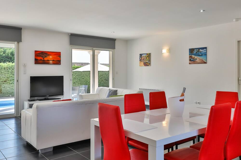 Photo of Livingroom in Cairanne