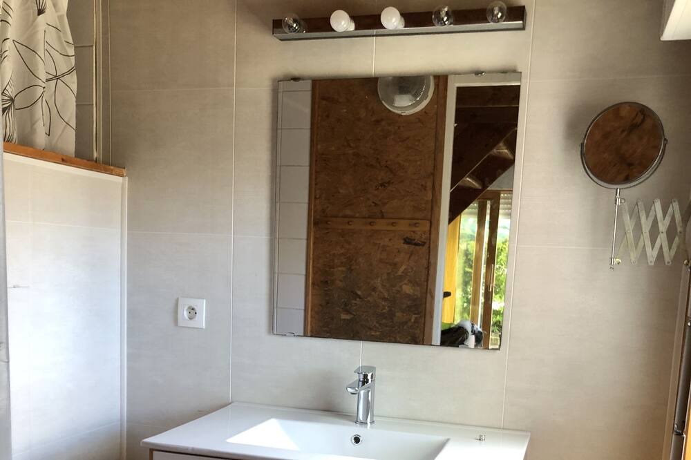 Photo of Bathroom in Hourtin