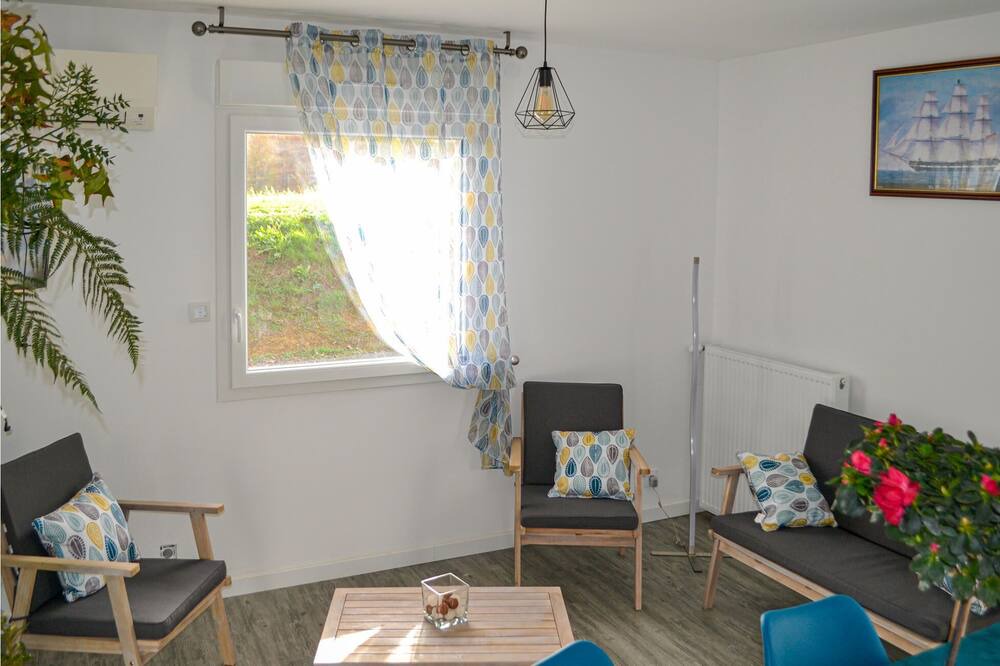 Photo of Bedroom in Pouillon