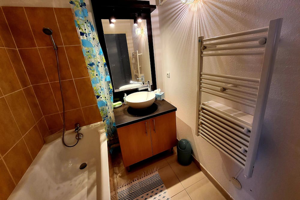 Photo of Bathroom in Cognac
