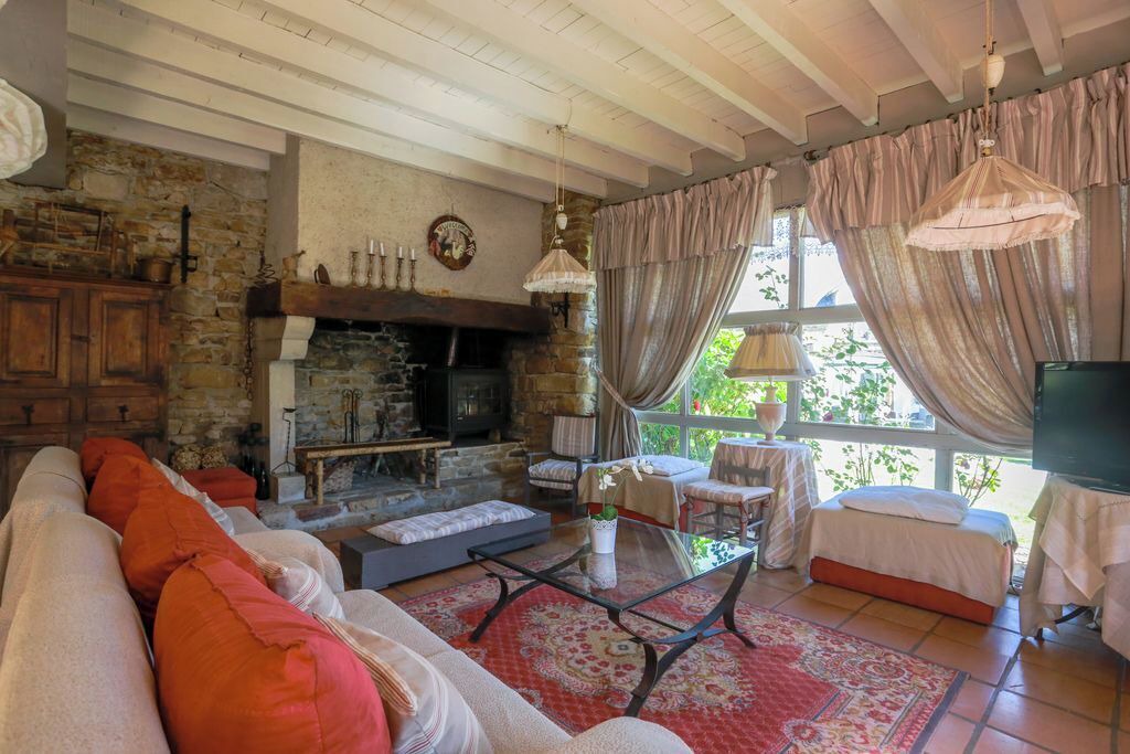 Photo of Livingroom in Haut-de-Bosdarros