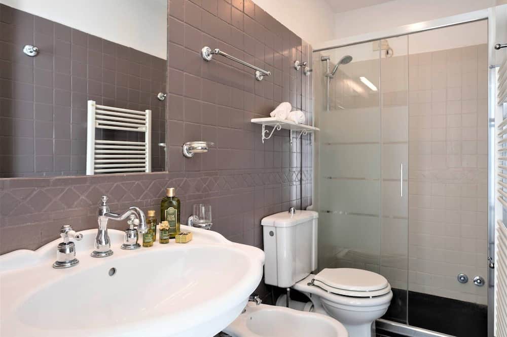Photo of Bathroom in Comeana