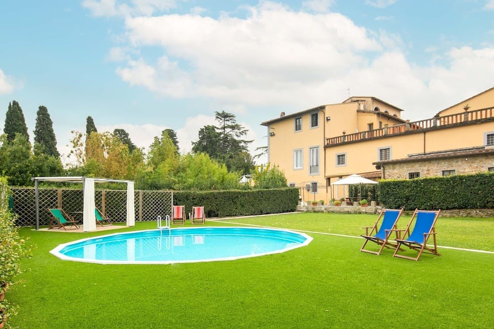 Photo of Outdoor in Comeana