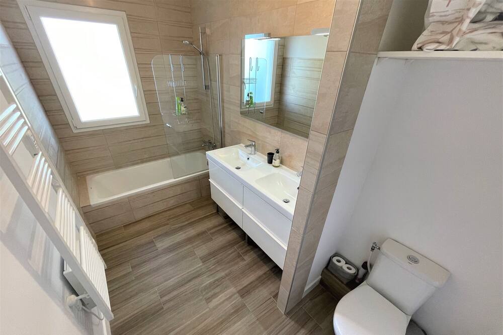 Photo of Bathroom in Kokotia