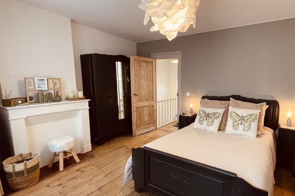 Photo of Bedroom in La Roche-Chalais