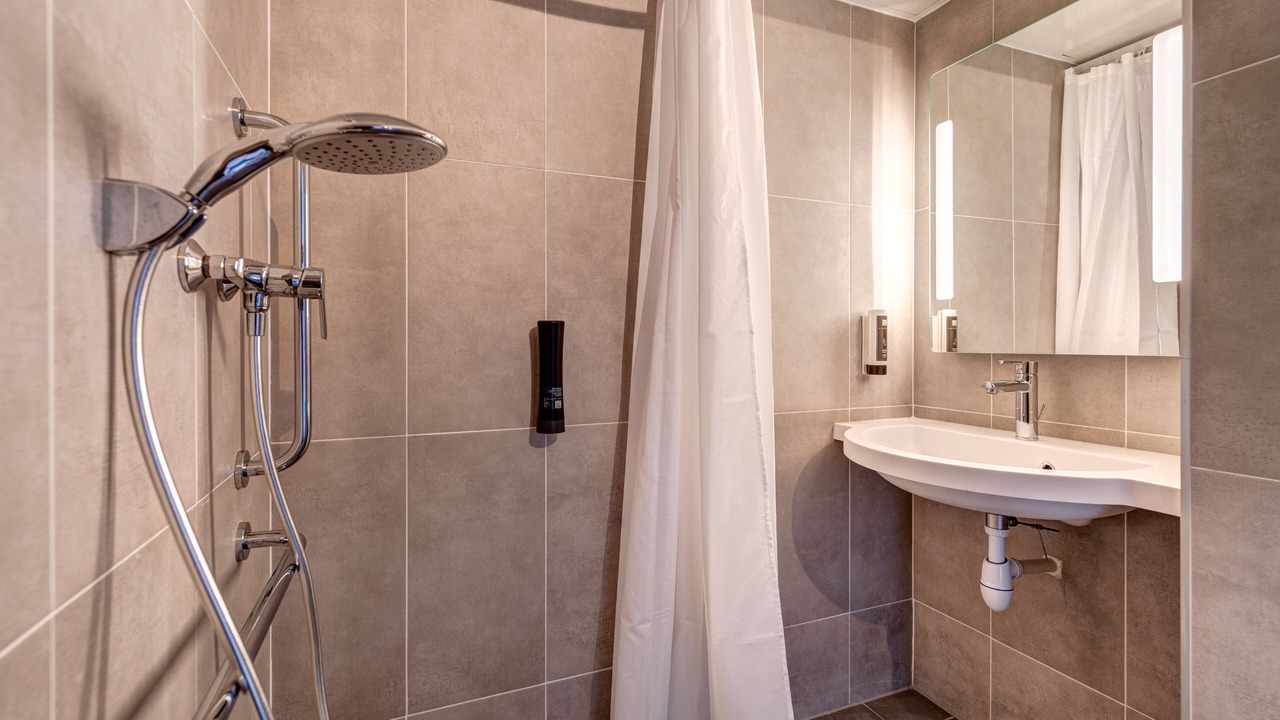 Photo of Bathroom in Saint-Andre-de-Cubzac