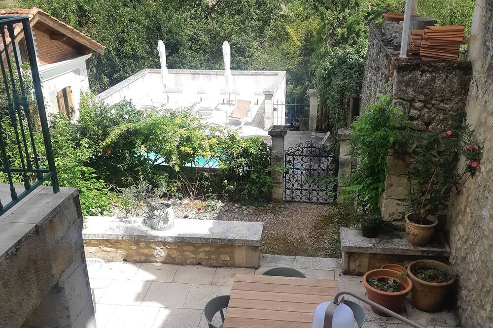 Photo of Outdoor in Montagrier