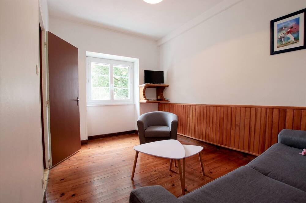 Photo of Livingroom in Ahaxe-Alciette-Bascassan