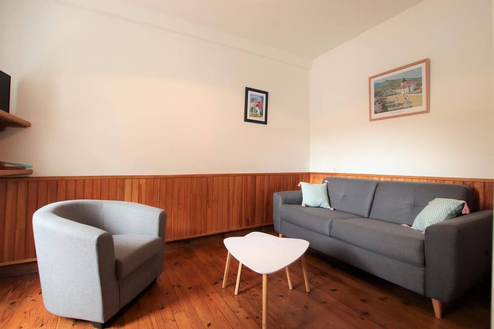 Photo of Livingroom in Ahaxe-Alciette-Bascassan