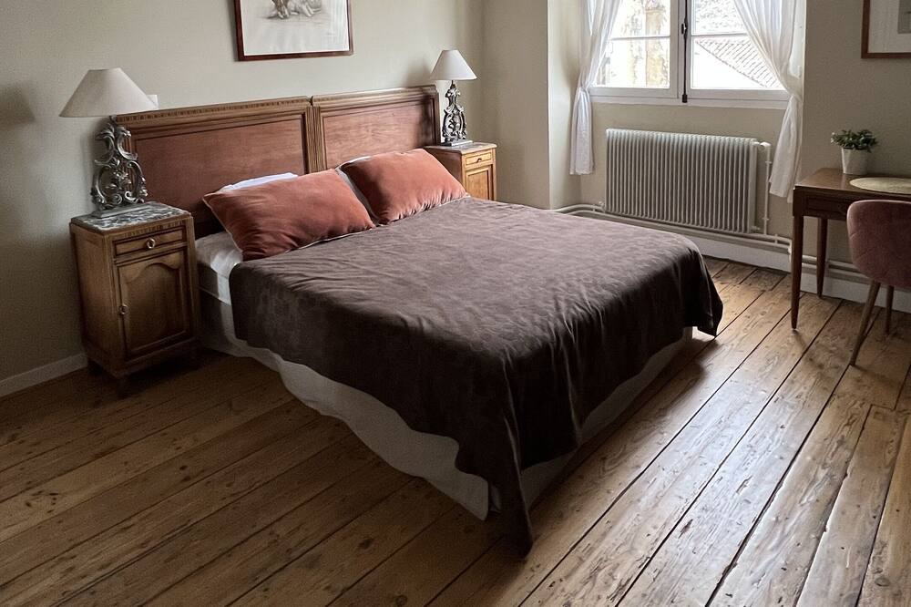 Photo of Bedroom in Rions