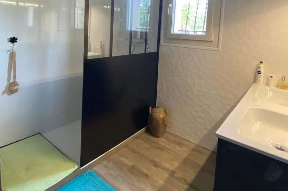 Photo of Bathroom in Saint-Benoit