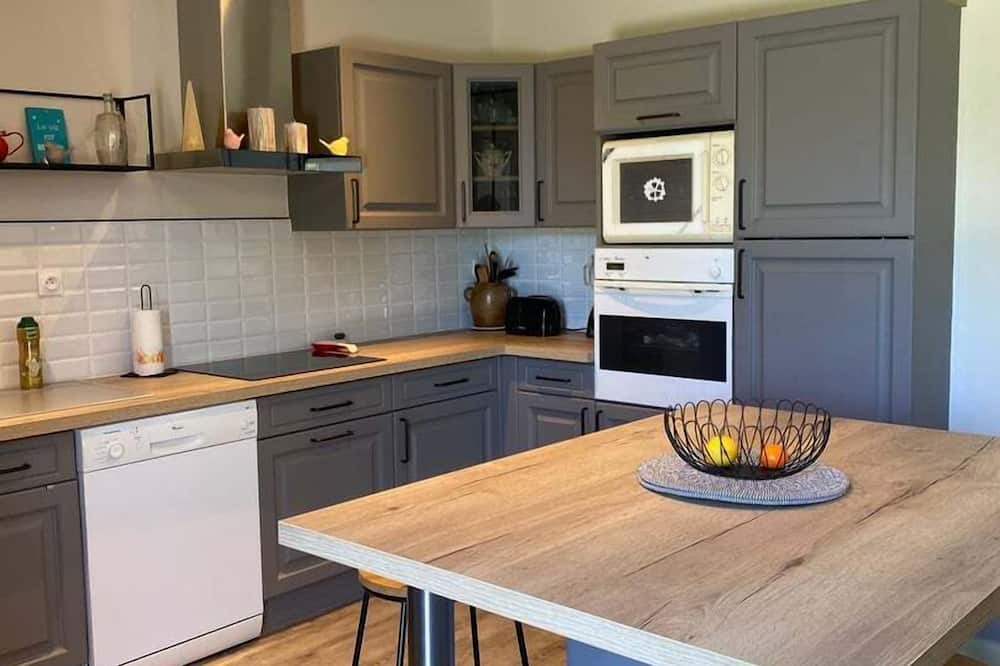 Photo of Kitchen in Saint-Benoit