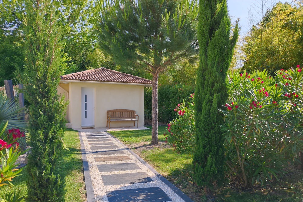 Photo of Outdoor in Saint-Sulpice-et-Cameyrac