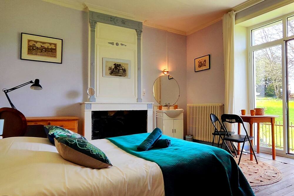Photo of Bedroom in Javrezac