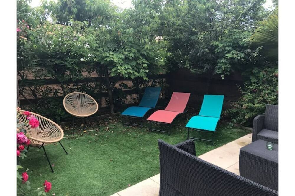 Photo of Patio Balcony in LHoumeau