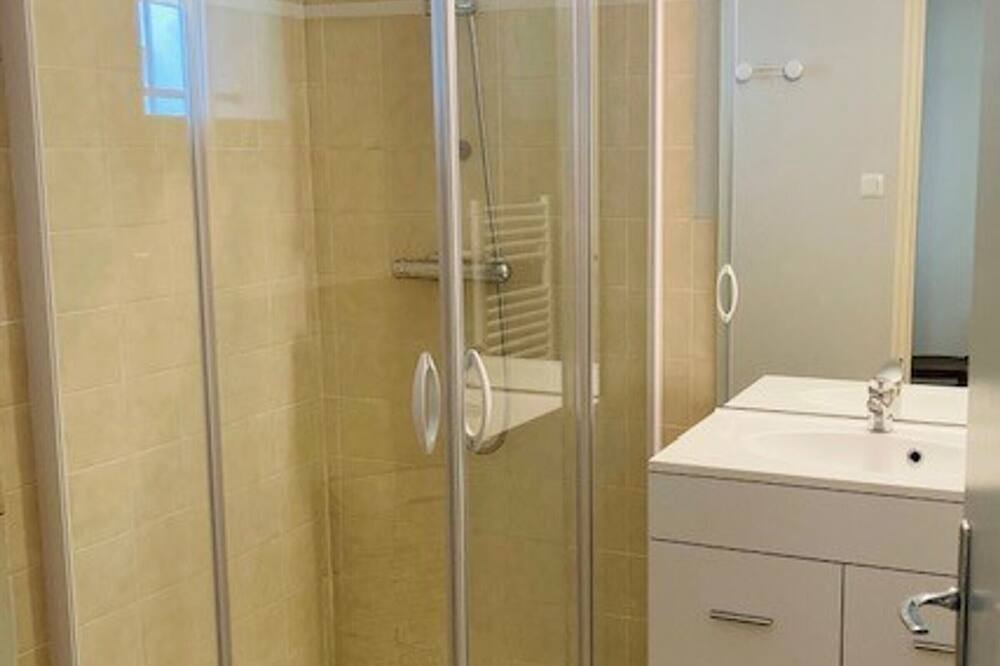 Photo of Bathroom in La Flotte